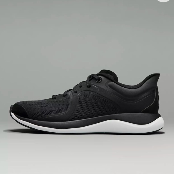 Lululemon Women's Chargefeel Low Workout Shoe BLACK - Picture 3 of 11